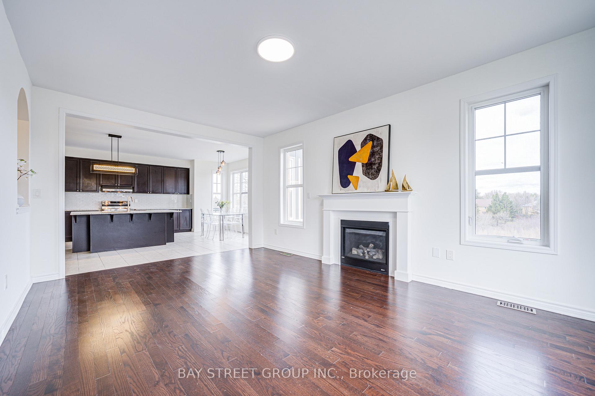 Photo 20 of 152 Baber Crescent, Aurora, Rural Aurora — HOMEH