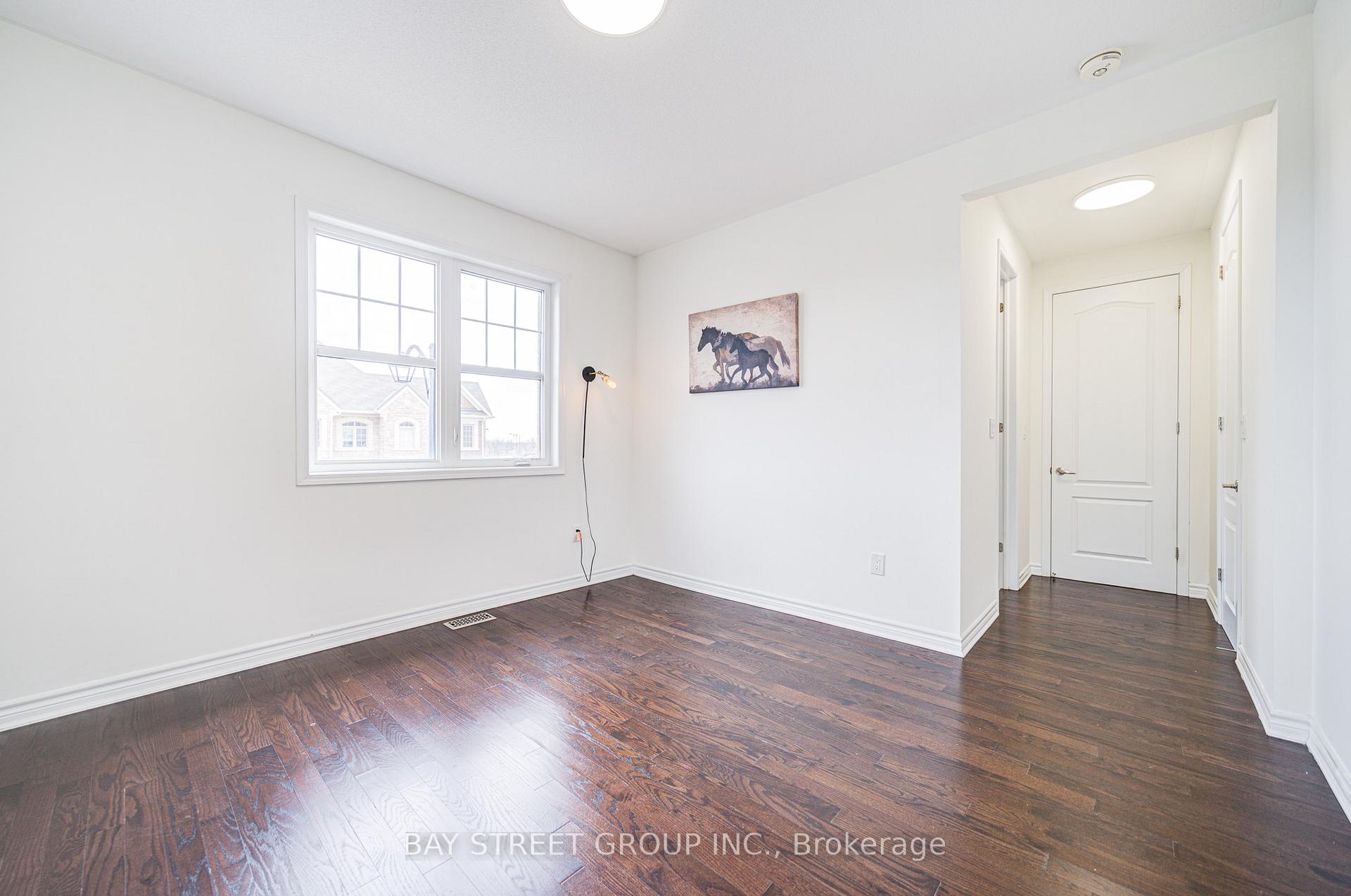 Photo 30 of 152 Baber Crescent, Aurora, Rural Aurora — HOMEH