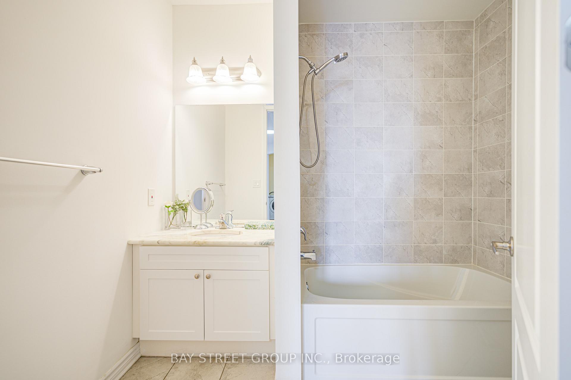 Photo 34 of 152 Baber Crescent, Aurora, Rural Aurora — HOMEH