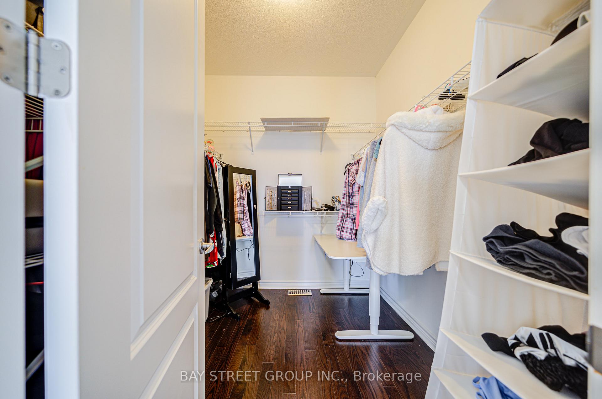Photo 38 of 152 Baber Crescent, Aurora, Rural Aurora — HOMEH