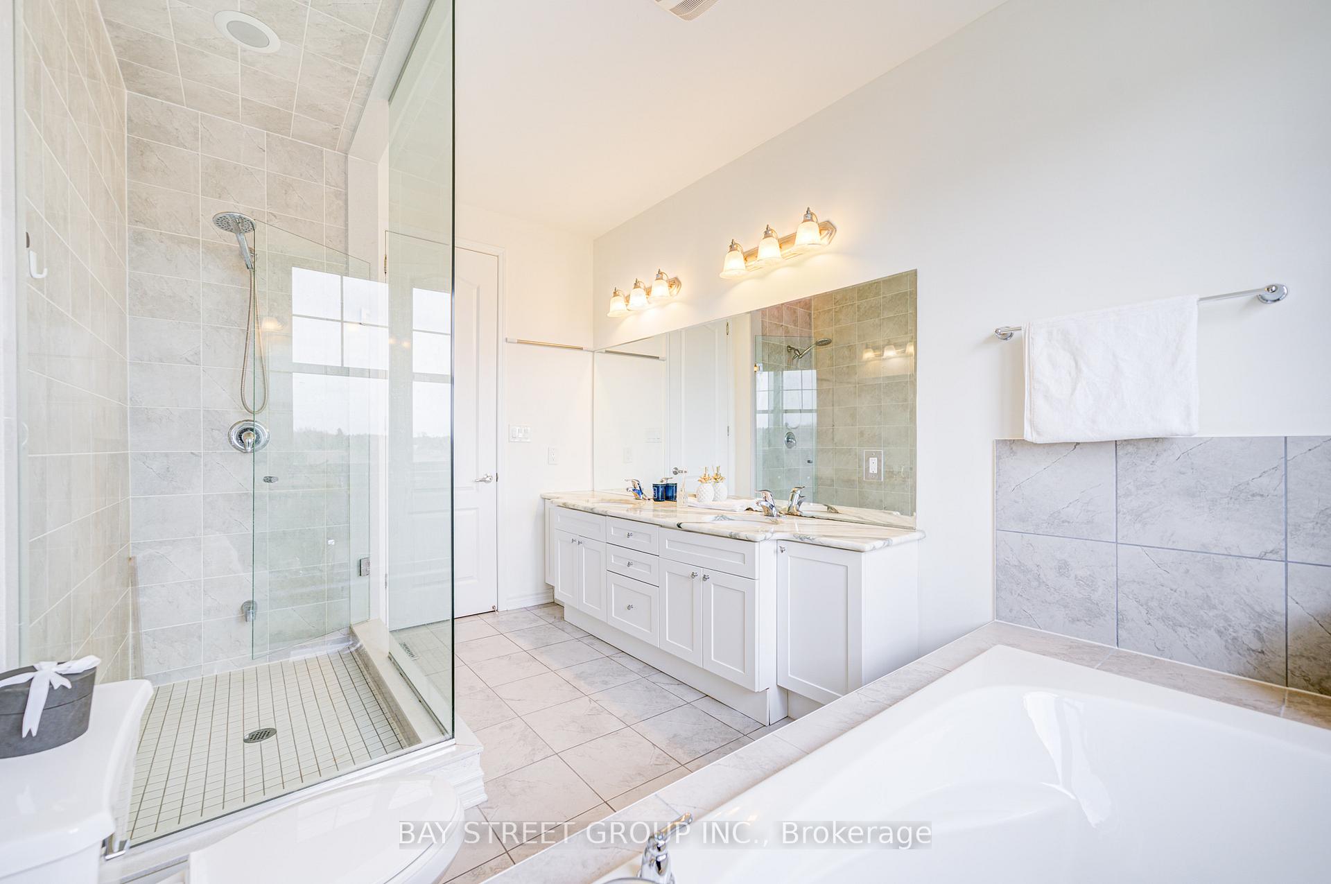 Photo 43 of 152 Baber Crescent, Aurora, Rural Aurora — HOMEH