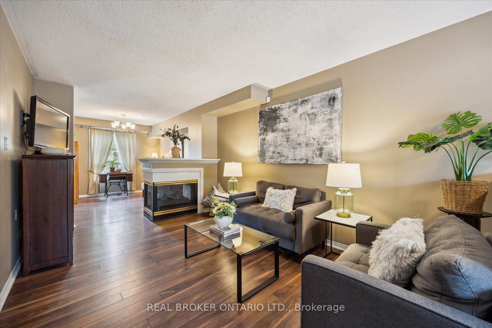 Photo 11 of 74 Trewin Lane, Clarington, Bowmanville — HOMEH