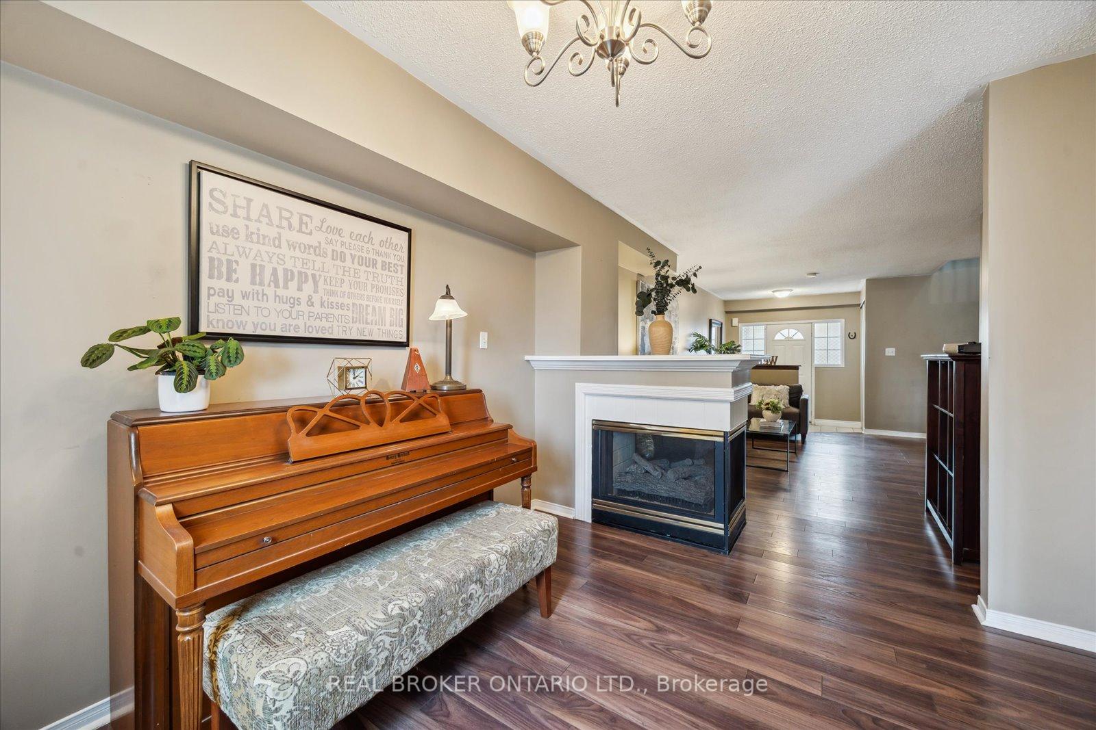 Photo 9 of 74 Trewin Lane, Clarington, Bowmanville — HOMEH