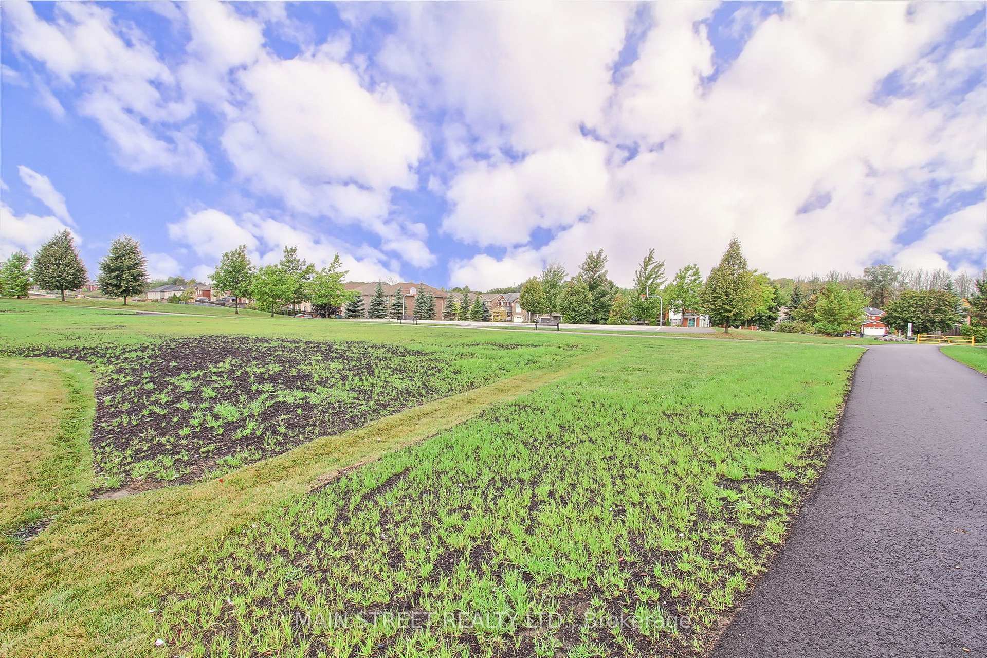 Photo 29 of 2170 Ferguson Street, Innisfil, Alcona — HOMEH