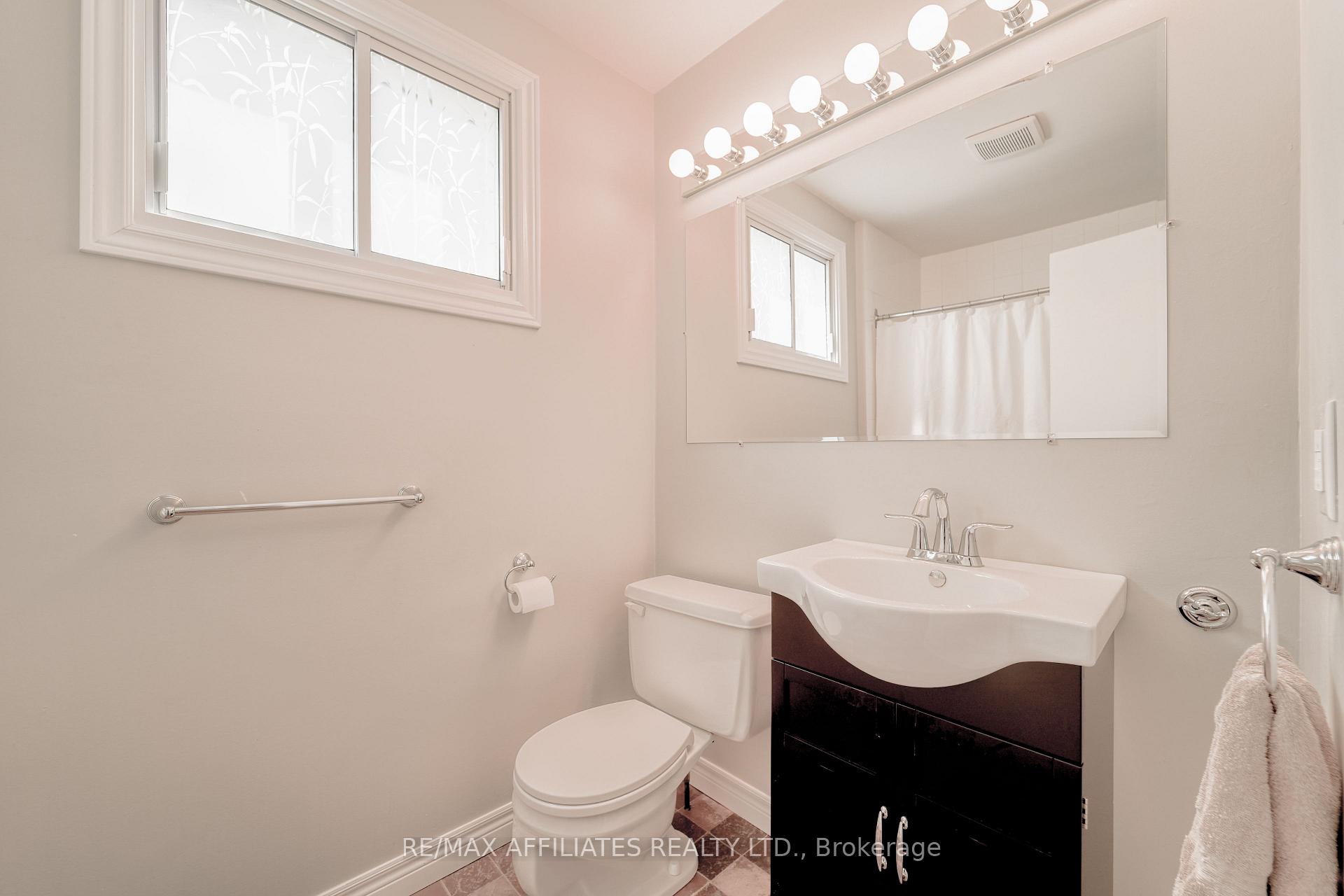 Photo 22 of 17 Uxbridge Crescent, Ottawa, Kanata - Glencairn/Hazeldean — HOMEH