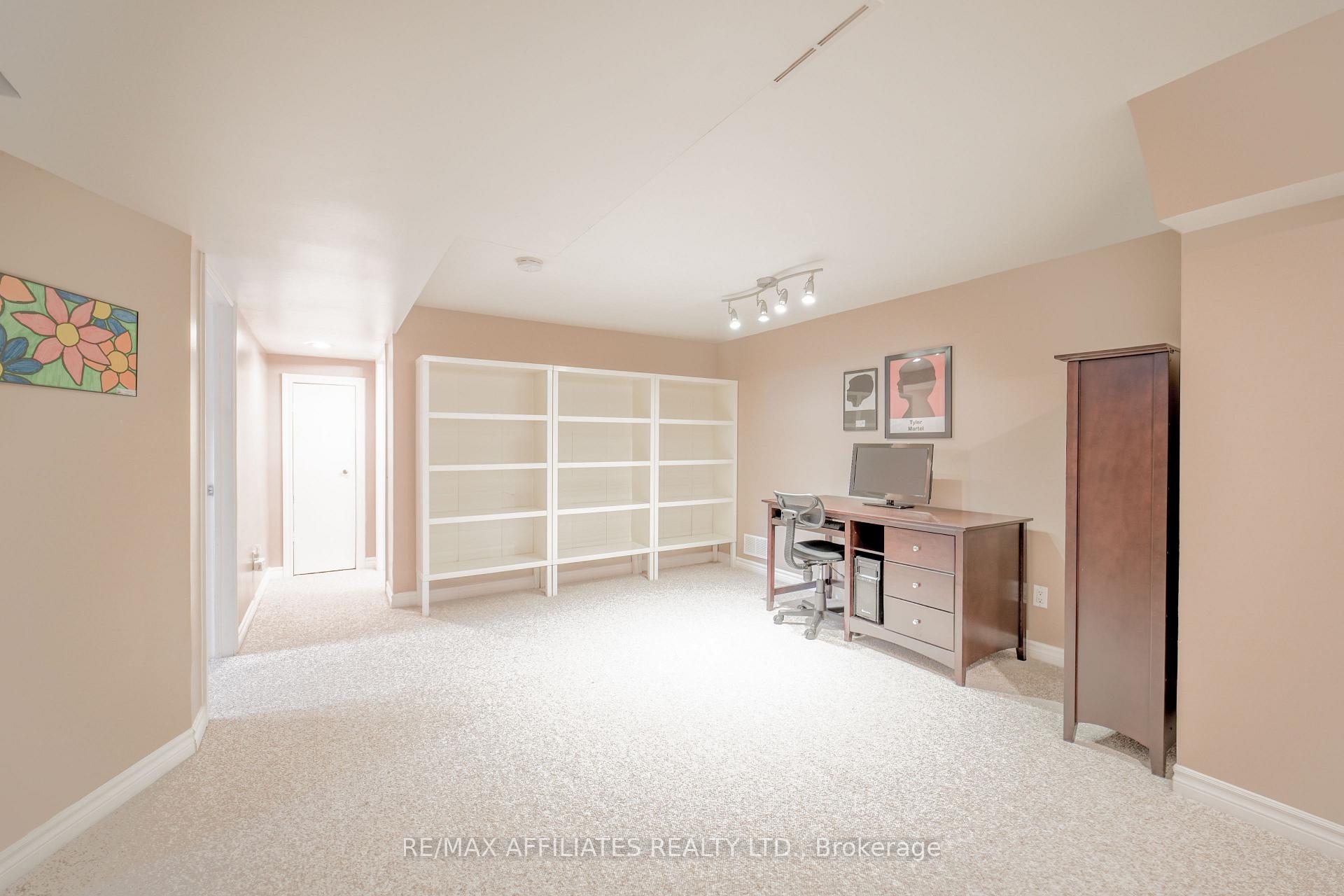 Photo 28 of 17 Uxbridge Crescent, Ottawa, Kanata - Glencairn/Hazeldean — HOMEH