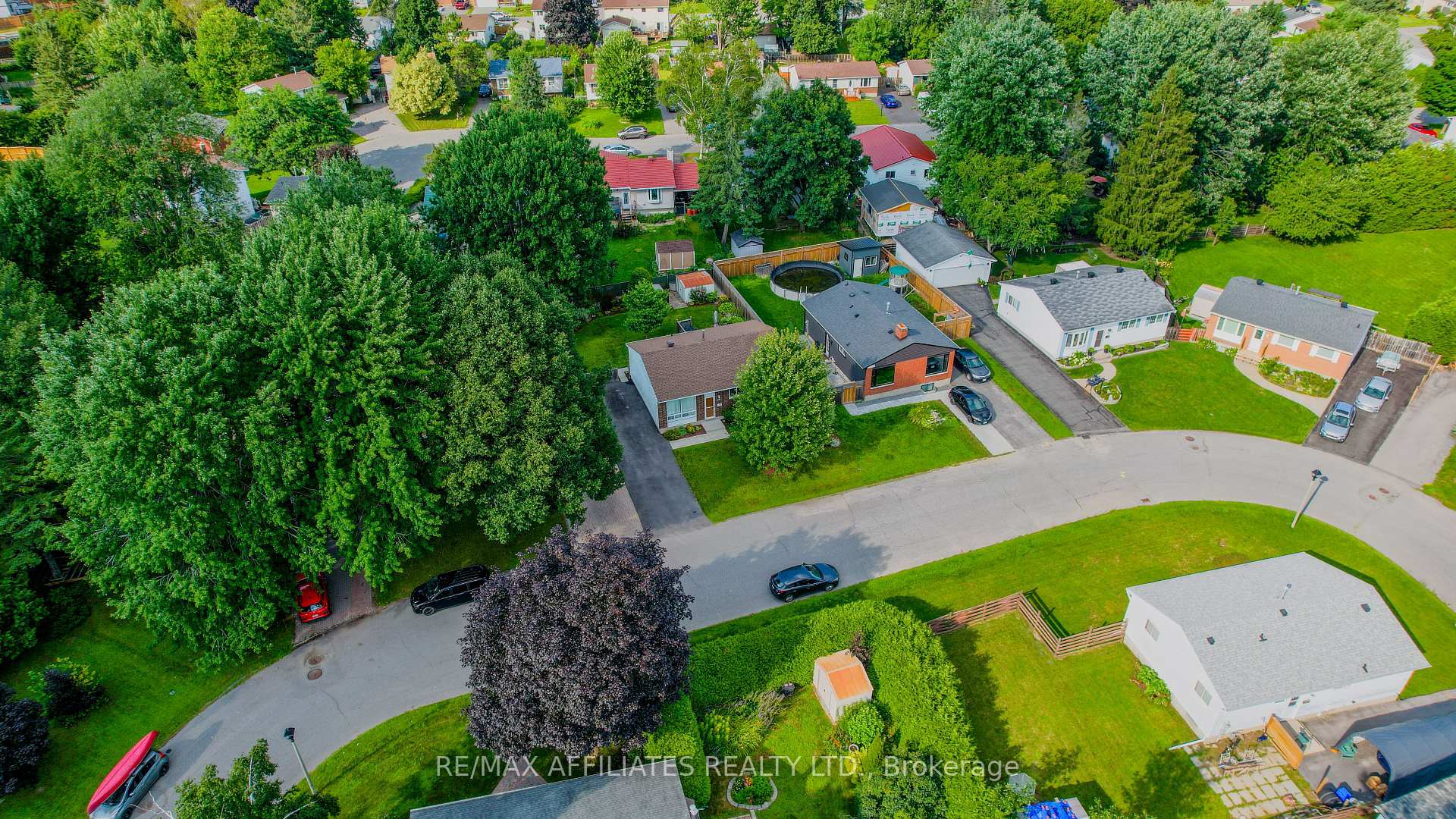 Photo 30 of 17 Uxbridge Crescent, Ottawa, Kanata - Glencairn/Hazeldean — HOMEH