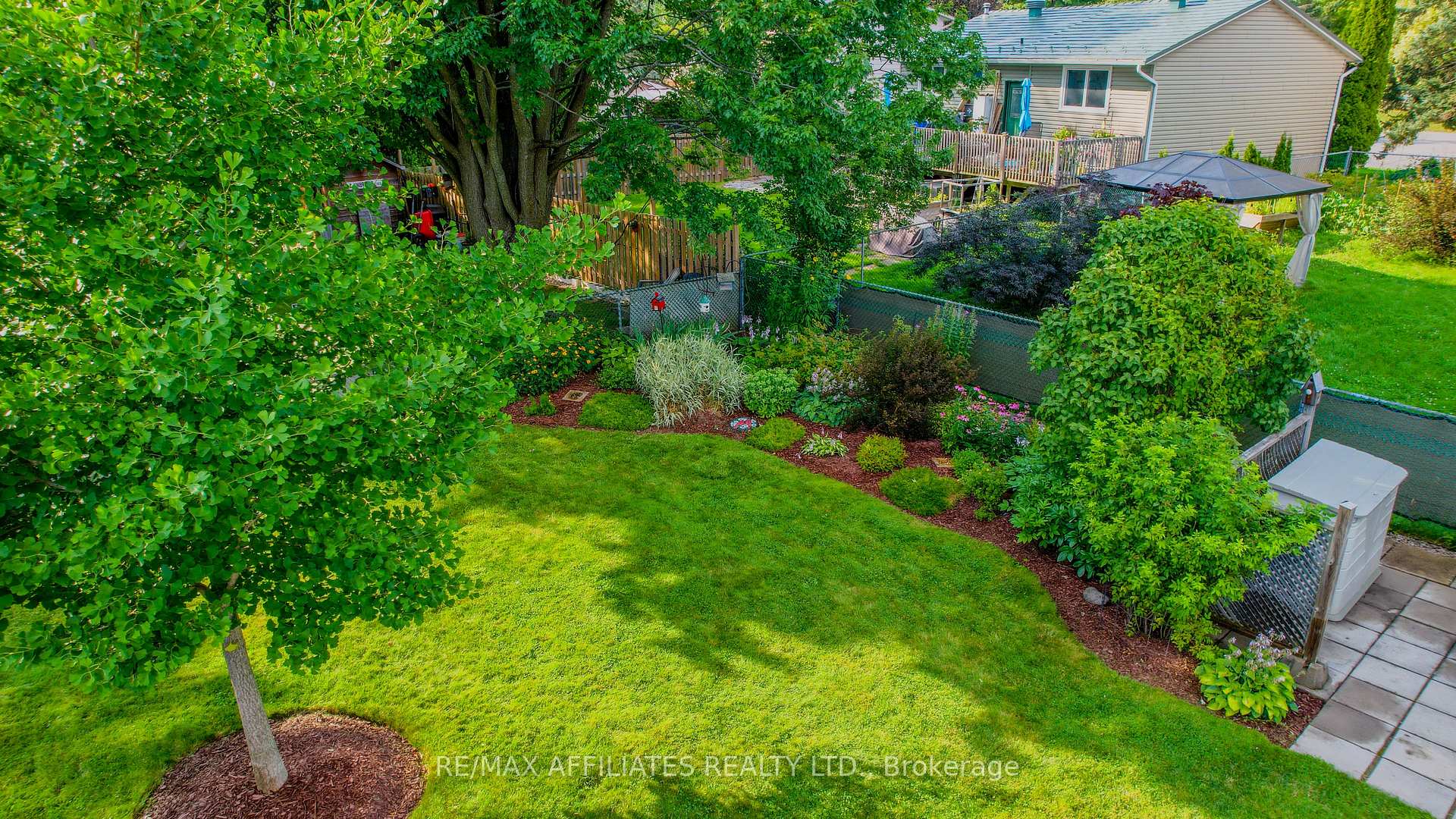 Photo 32 of 17 Uxbridge Crescent, Ottawa, Kanata - Glencairn/Hazeldean — HOMEH