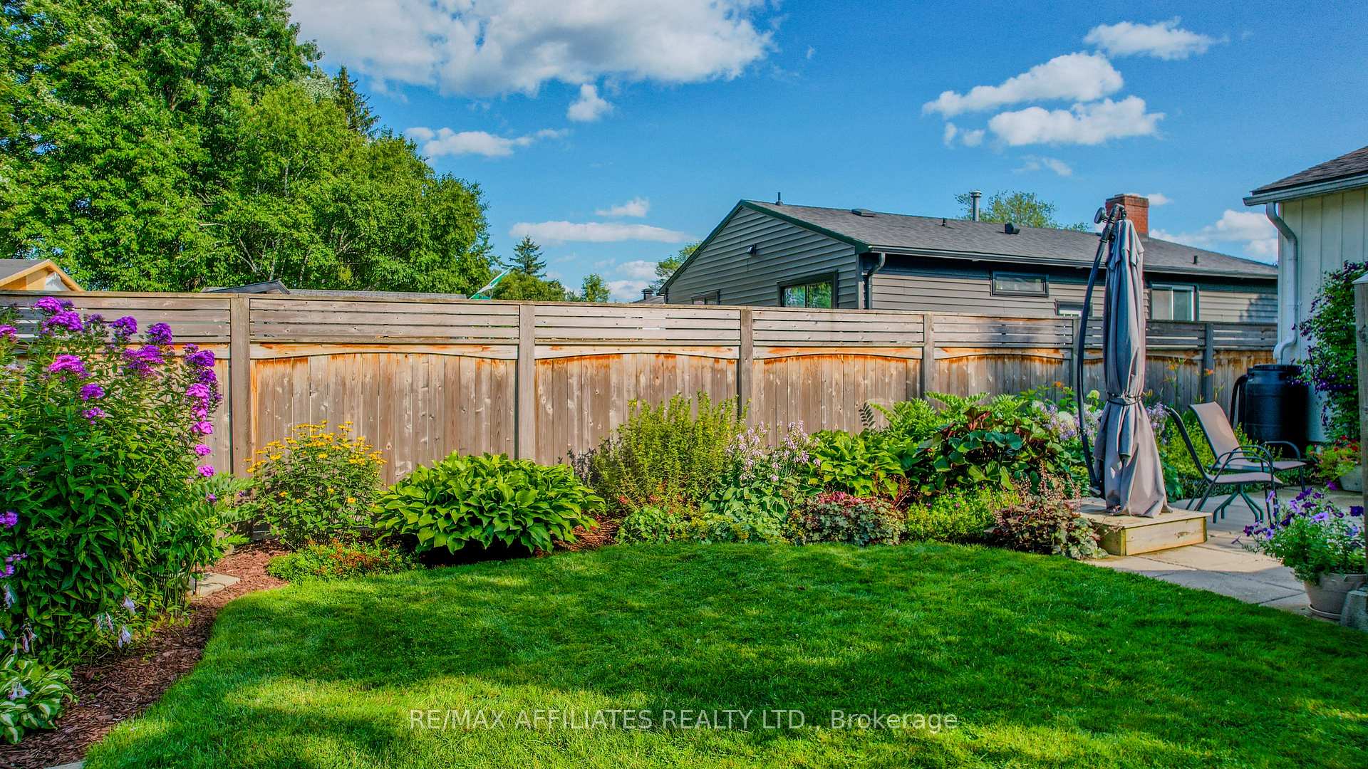 Photo 33 of 17 Uxbridge Crescent, Ottawa, Kanata - Glencairn/Hazeldean — HOMEH