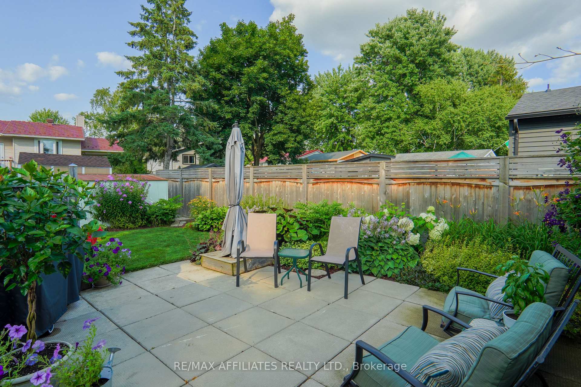 Photo 37 of 17 Uxbridge Crescent, Ottawa, Kanata - Glencairn/Hazeldean — HOMEH
