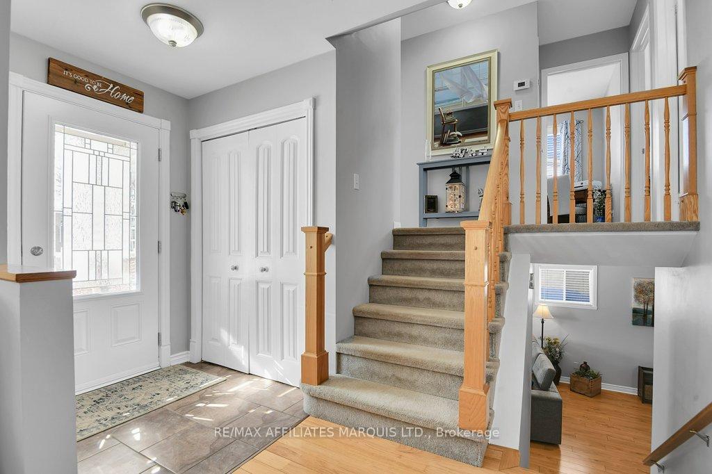 Photo 2 of 277 Meadowvale Crescent, Cornwall — HOMEH