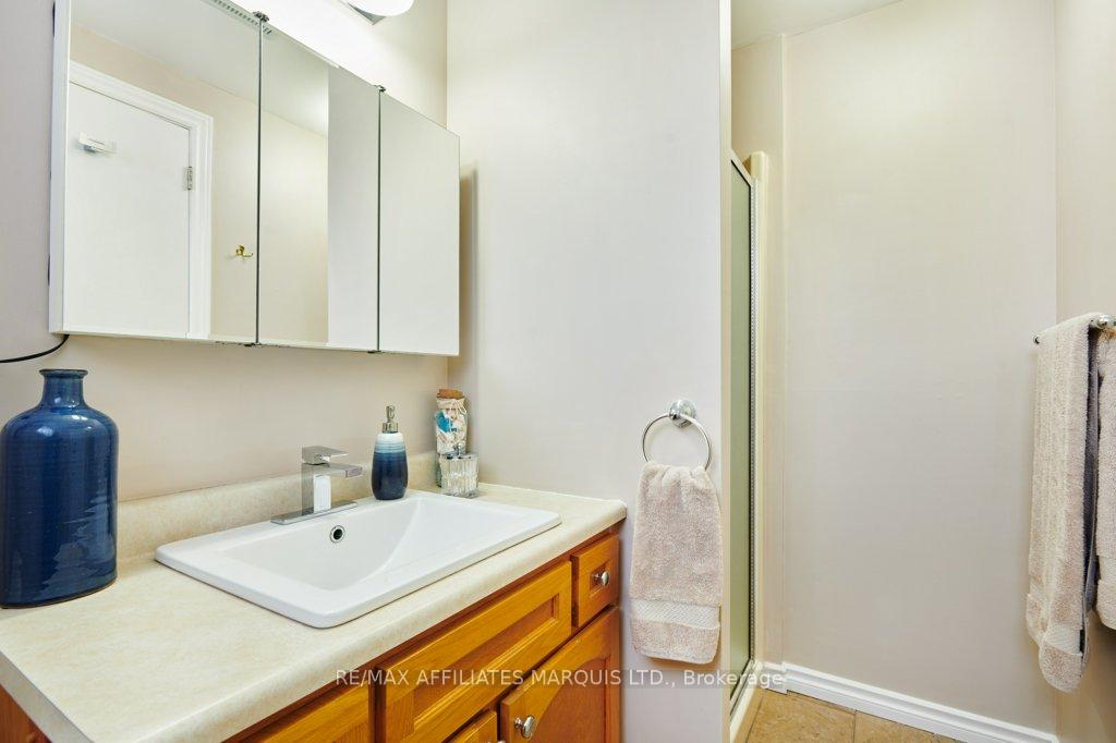 Photo 19 of 277 Meadowvale Crescent, Cornwall — HOMEH