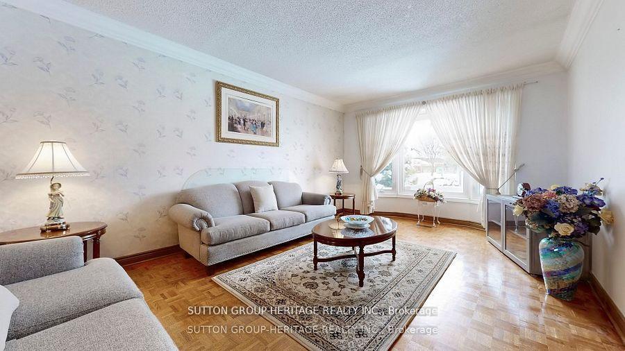 Photo 4 of 25 Jimston Drive, Markham, Milliken Mills East — HOMEH