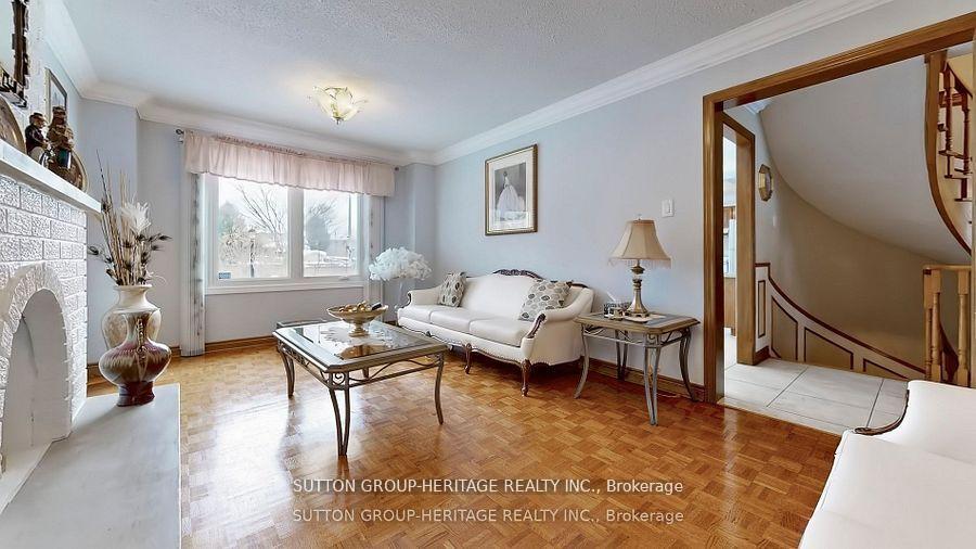 Photo 10 of 25 Jimston Drive, Markham, Milliken Mills East — HOMEH