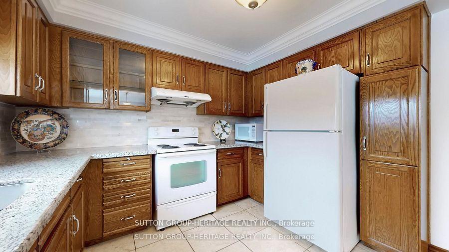 Photo 17 of 25 Jimston Drive, Markham, Milliken Mills East — HOMEH