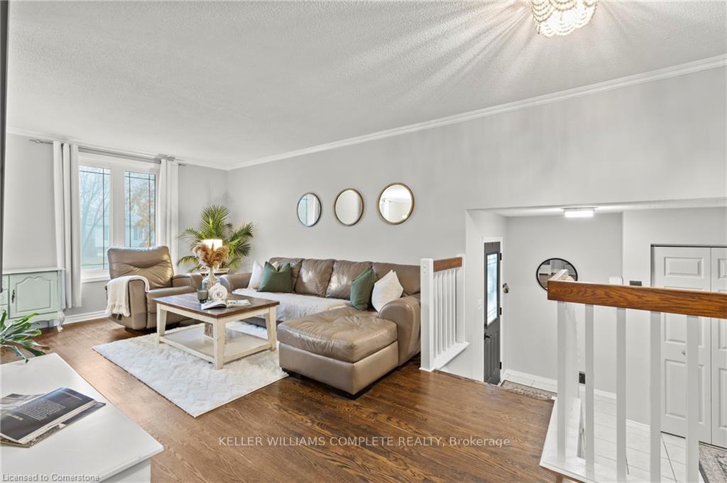 Photo 5 of 38 Brett Court, Hamilton, Eastmount — HOMEH