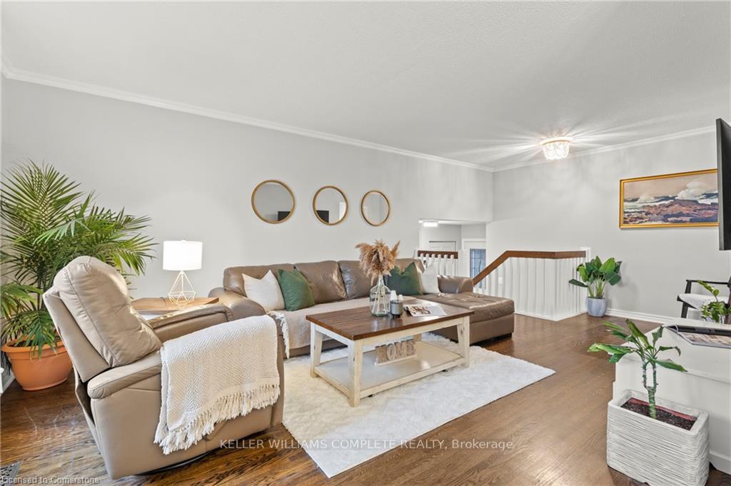 Photo 3 of 38 Brett Court, Hamilton, Eastmount — HOMEH