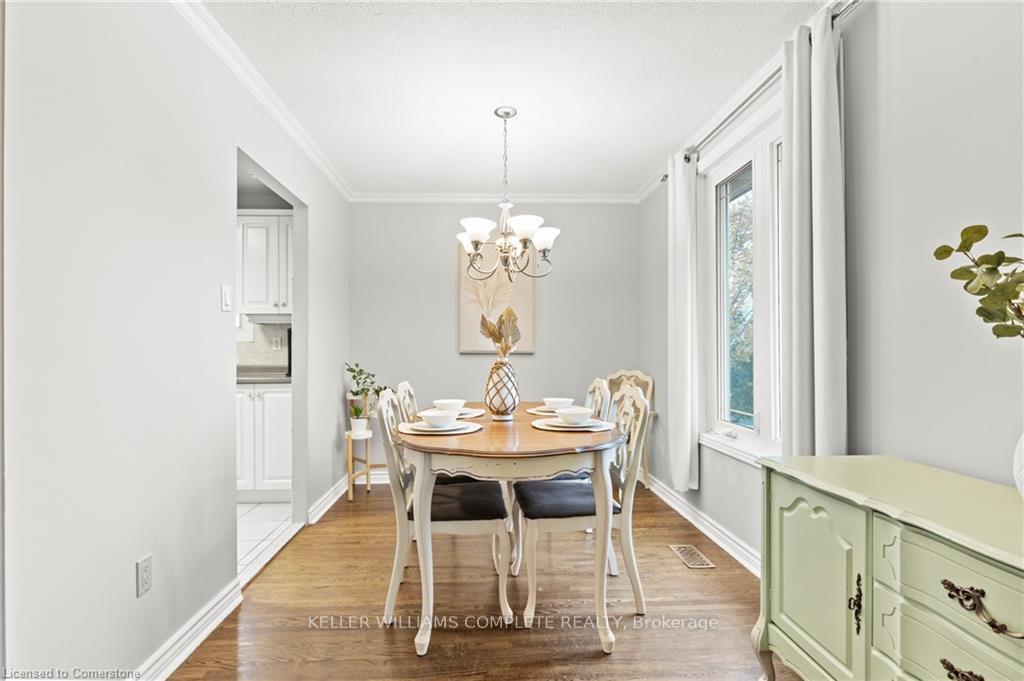 Photo 6 of 38 Brett Court, Hamilton, Eastmount — HOMEH