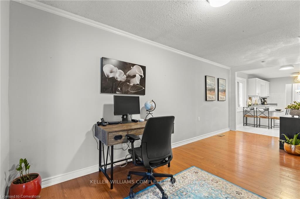 Photo 18 of 38 Brett Court, Hamilton, Eastmount — HOMEH