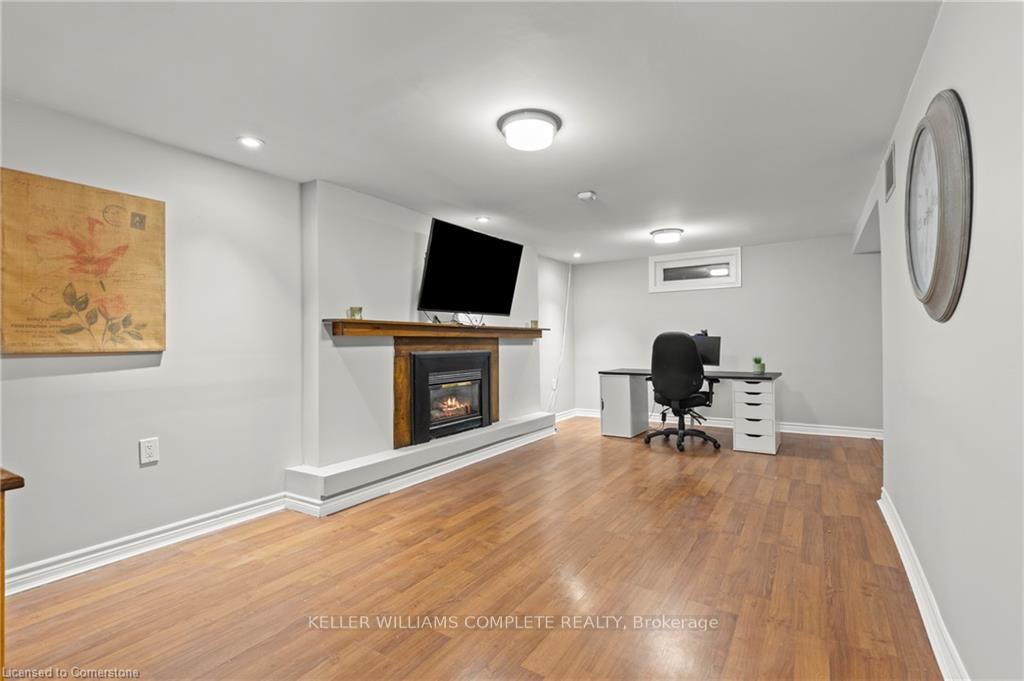 Photo 24 of 38 Brett Court, Hamilton, Eastmount — HOMEH