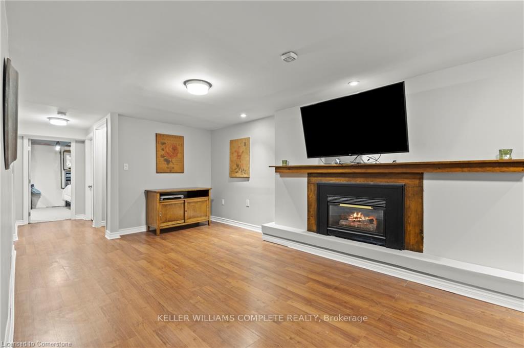 Photo 27 of 38 Brett Court, Hamilton, Eastmount — HOMEH