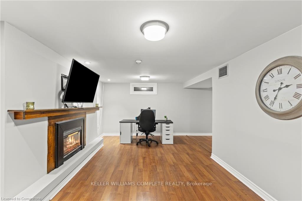 Photo 28 of 38 Brett Court, Hamilton, Eastmount — HOMEH
