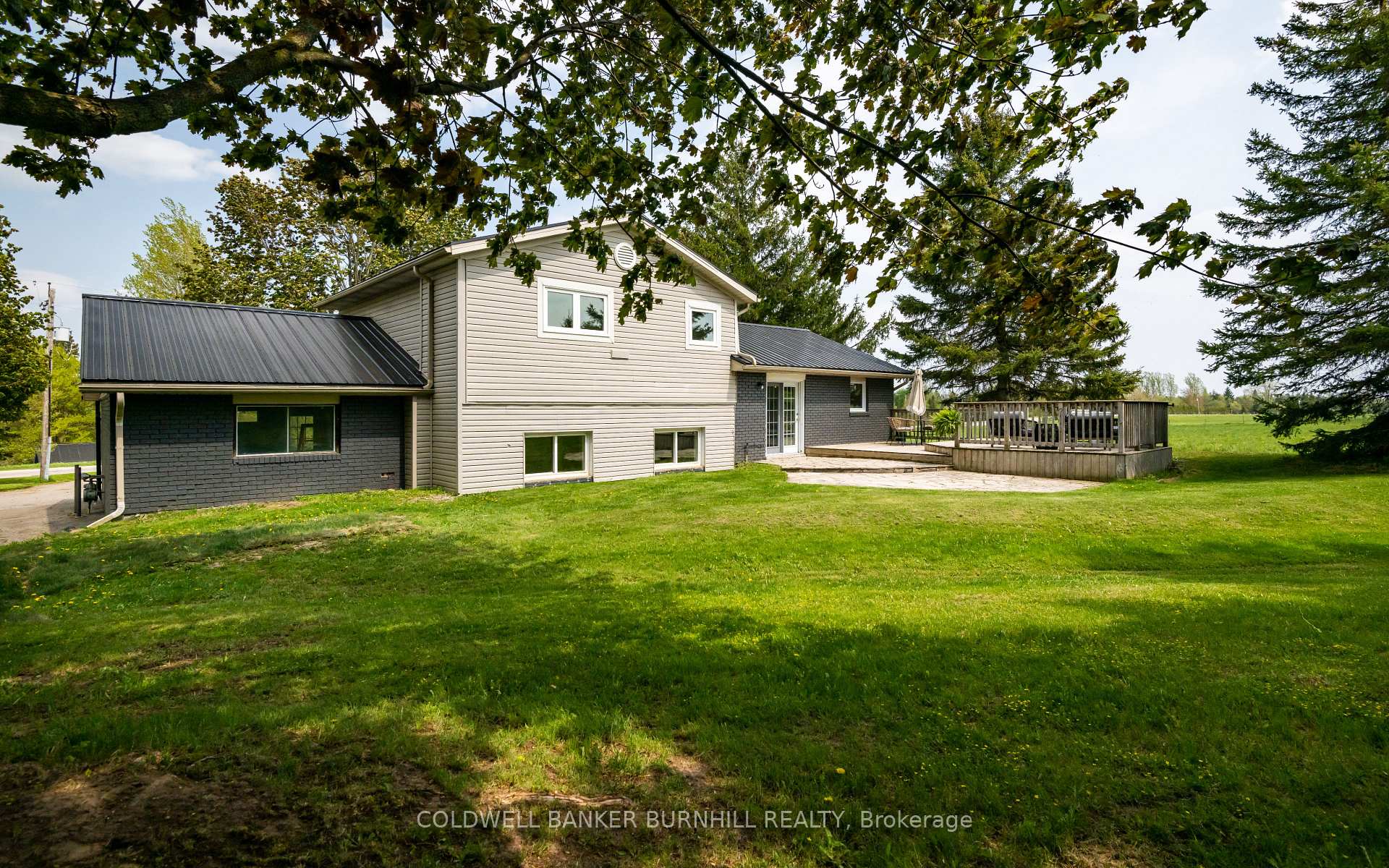 Photo 46 of 9 Mill Street, Amaranth, Rural Amaranth — HOMEH