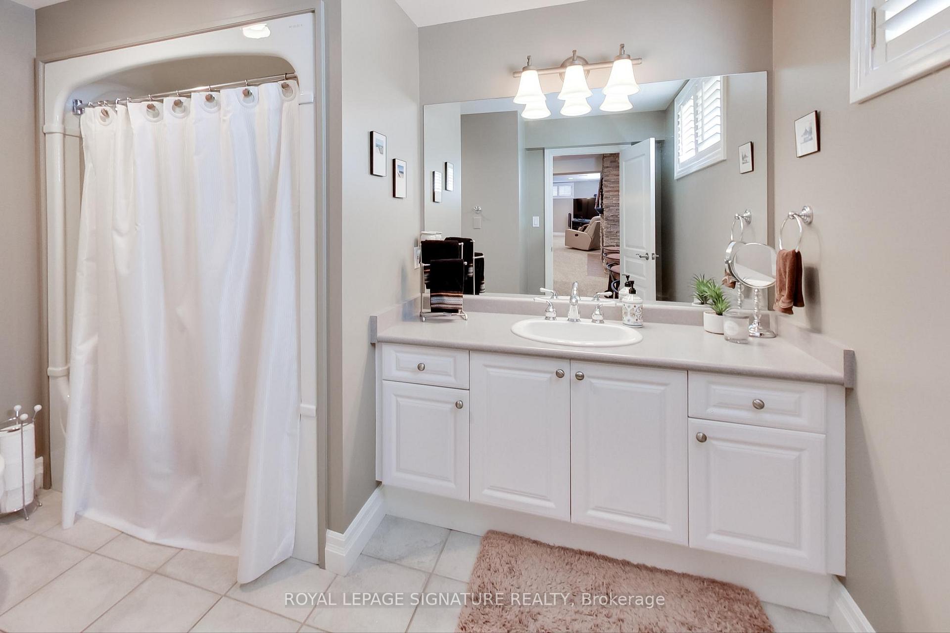 Photo 26 of 10 Willow Bay Drive, Springwater, Midhurst — HOMEH