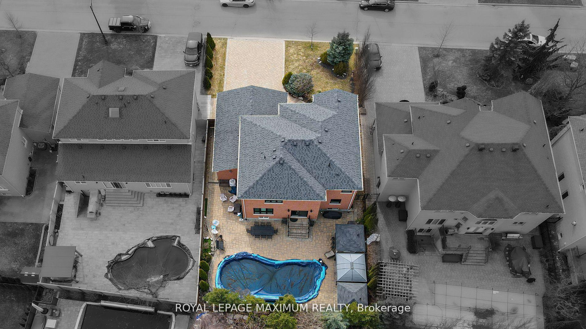 Photo 2 of 222 Kimber Crescent, Vaughan, East Woodbridge — HOMEH
