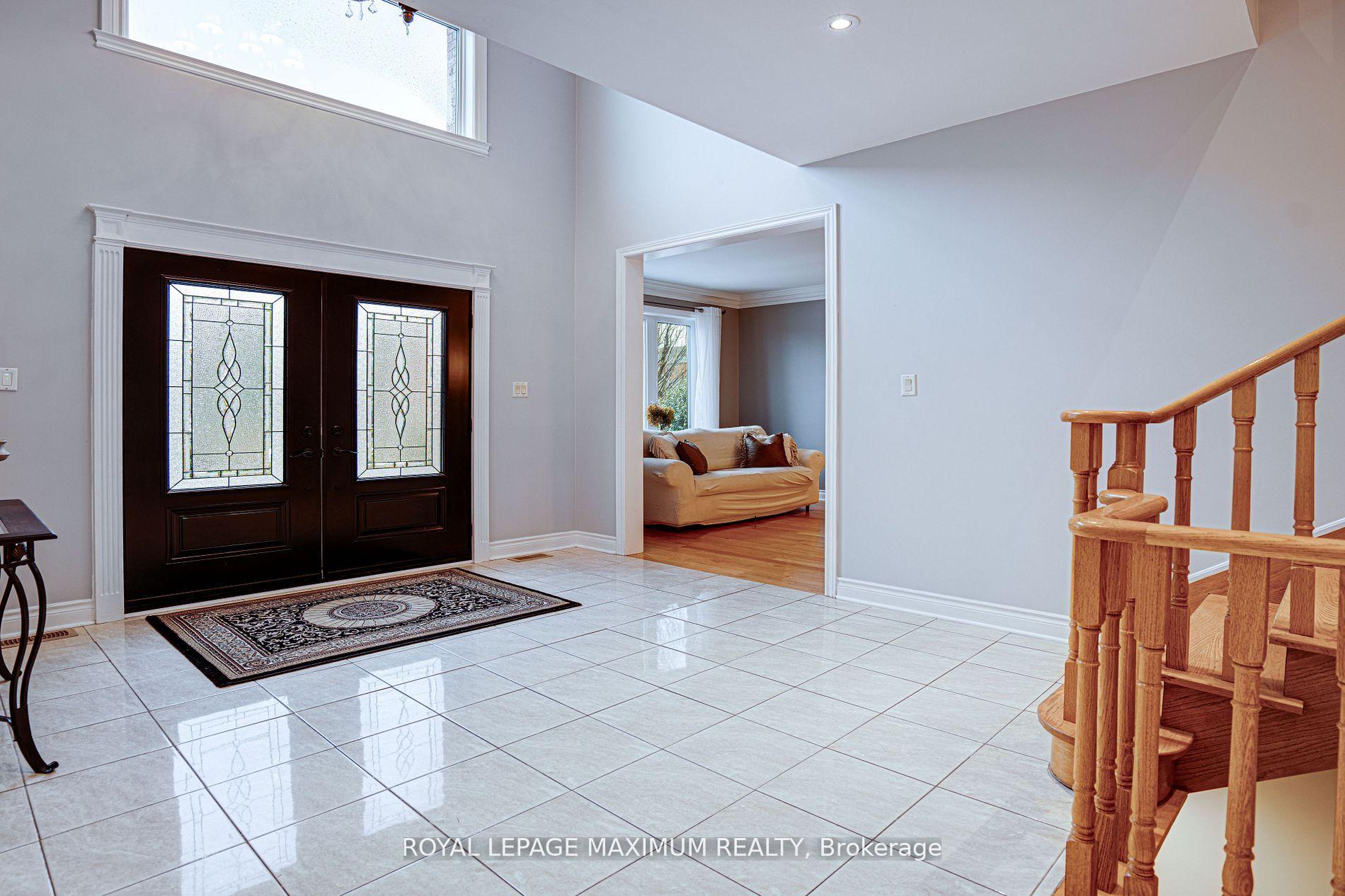 Photo 3 of 222 Kimber Crescent, Vaughan, East Woodbridge — HOMEH