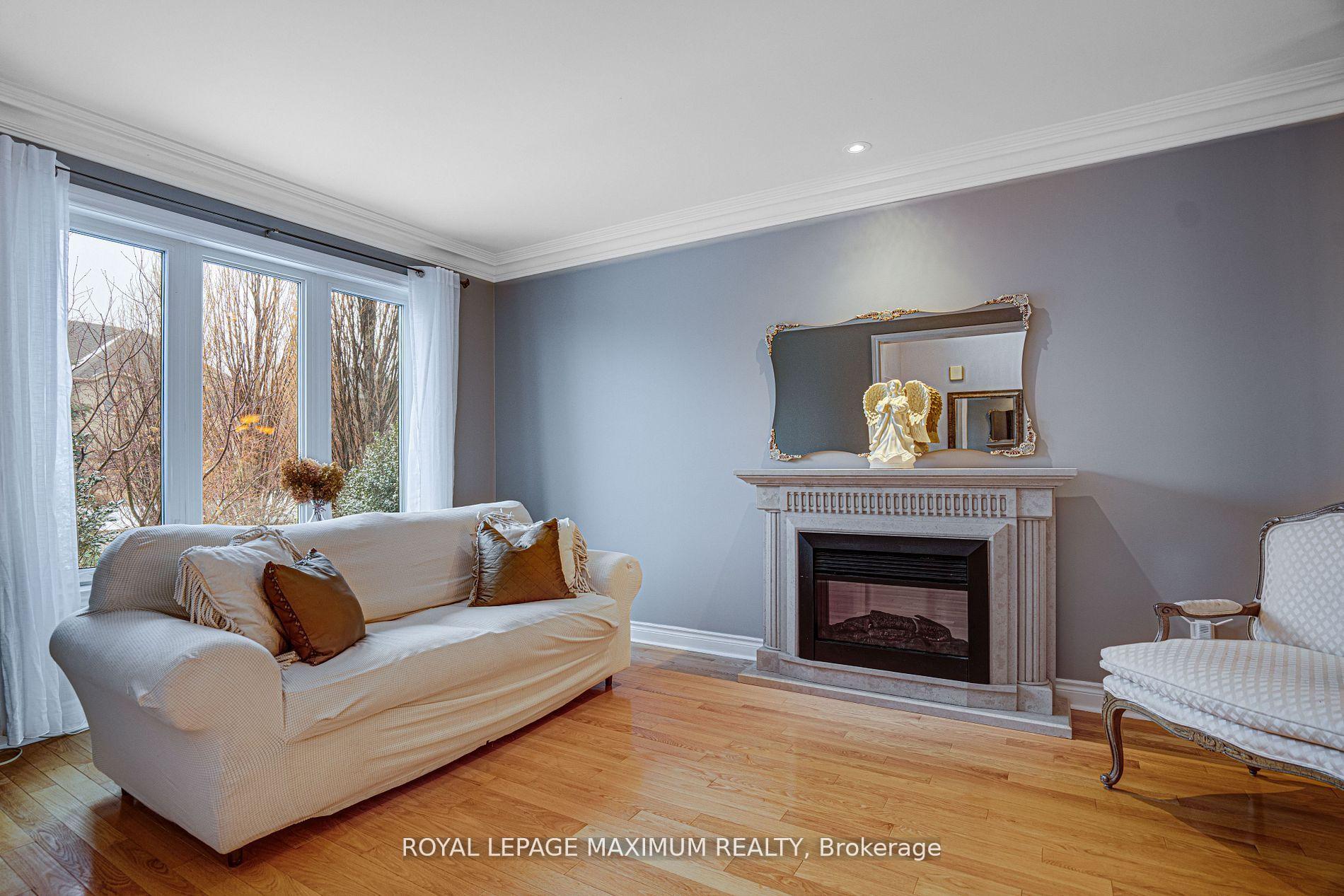 Photo 16 of 222 Kimber Crescent, Vaughan, East Woodbridge — HOMEH