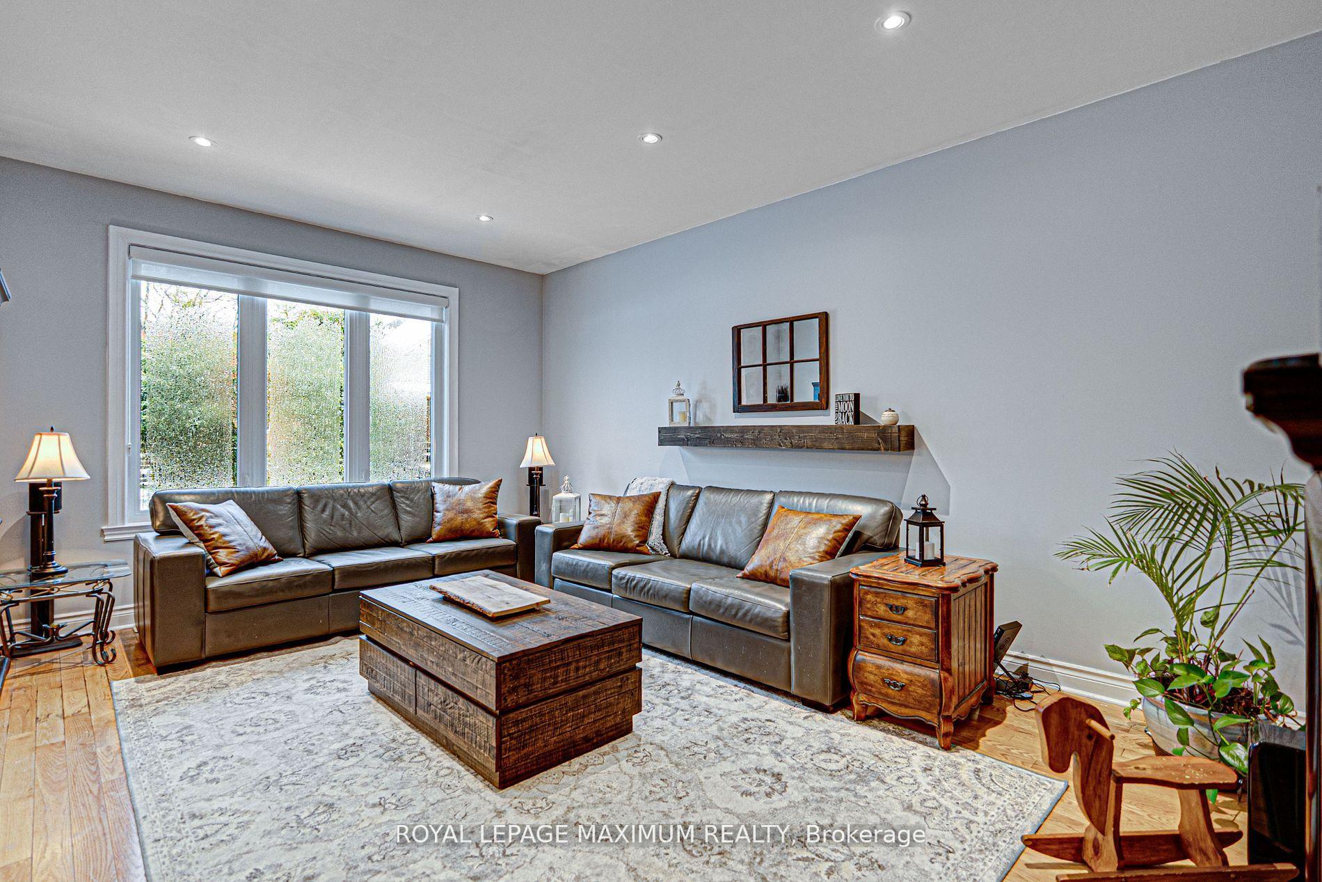 Photo 19 of 222 Kimber Crescent, Vaughan, East Woodbridge — HOMEH