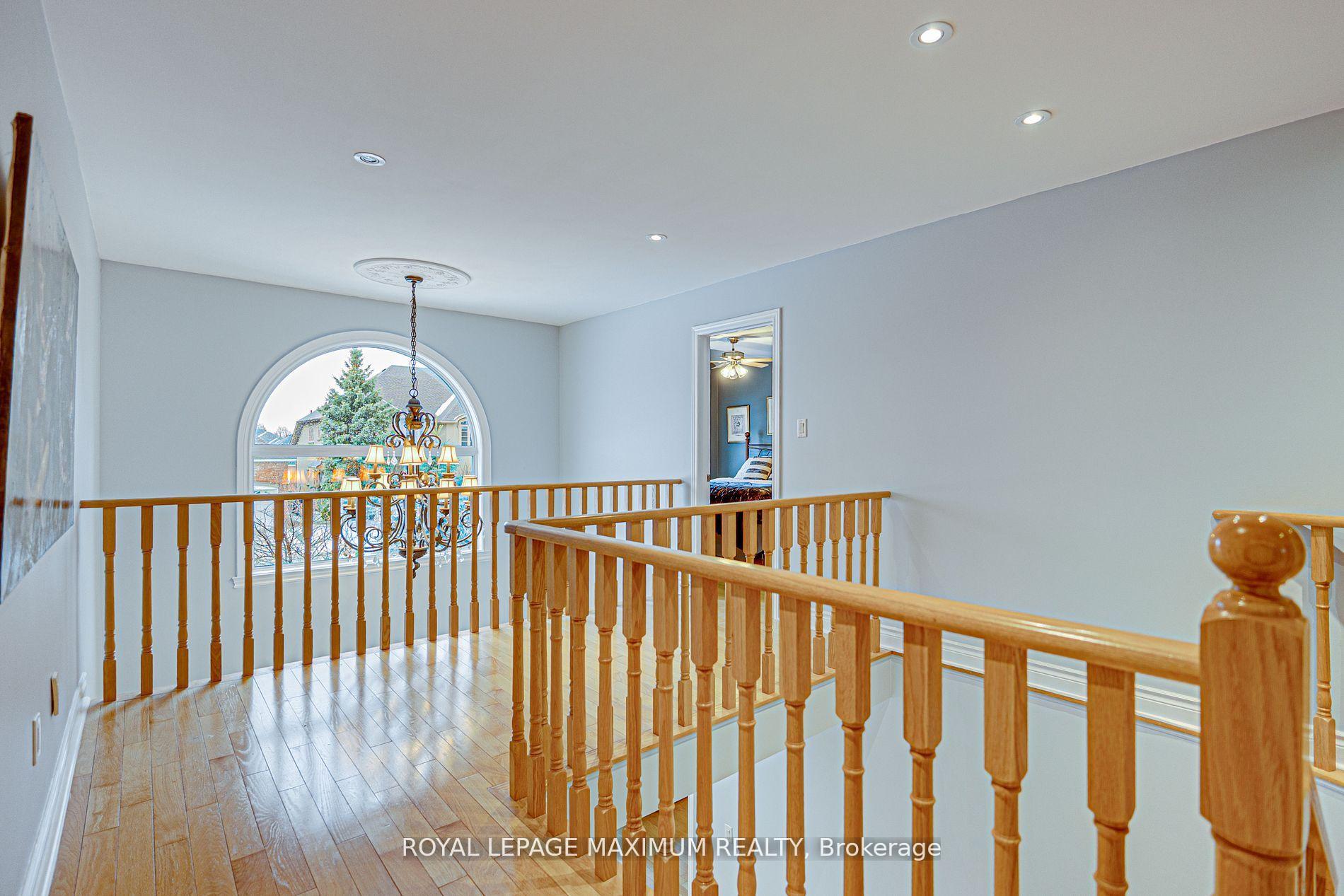 Photo 21 of 222 Kimber Crescent, Vaughan, East Woodbridge — HOMEH
