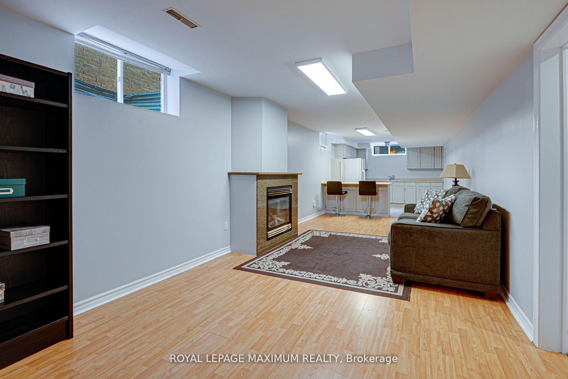 Photo 38 of 222 Kimber Crescent, Vaughan, East Woodbridge — HOMEH