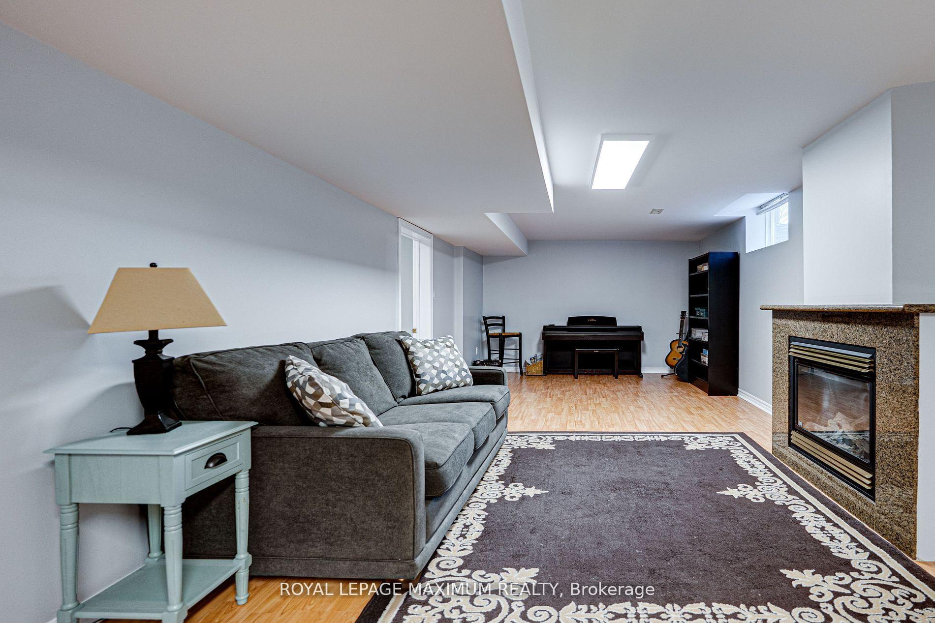 Photo 39 of 222 Kimber Crescent, Vaughan, East Woodbridge — HOMEH