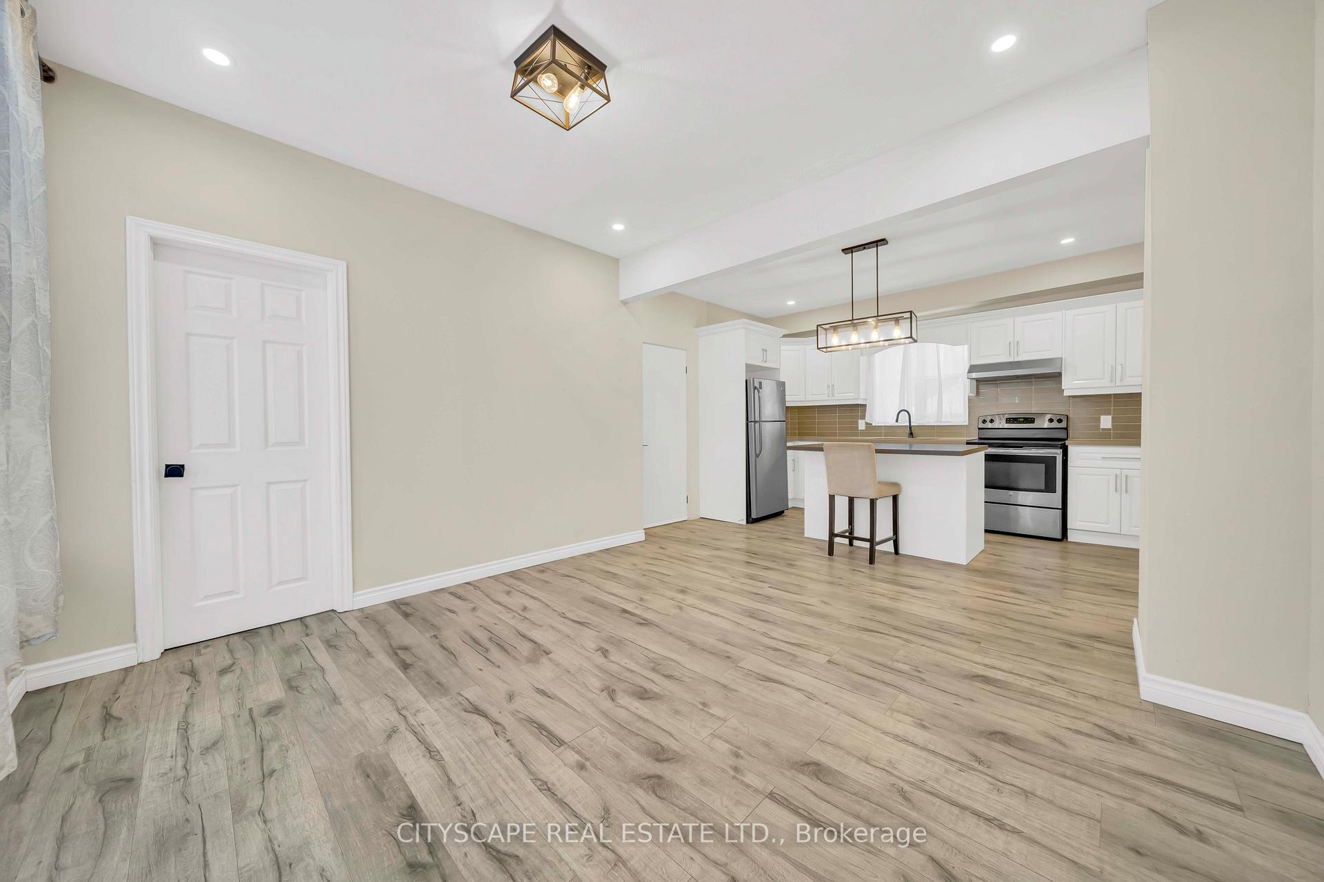 Photo 15 of 285 Borden Avenue S, Kitchener — HOMEH