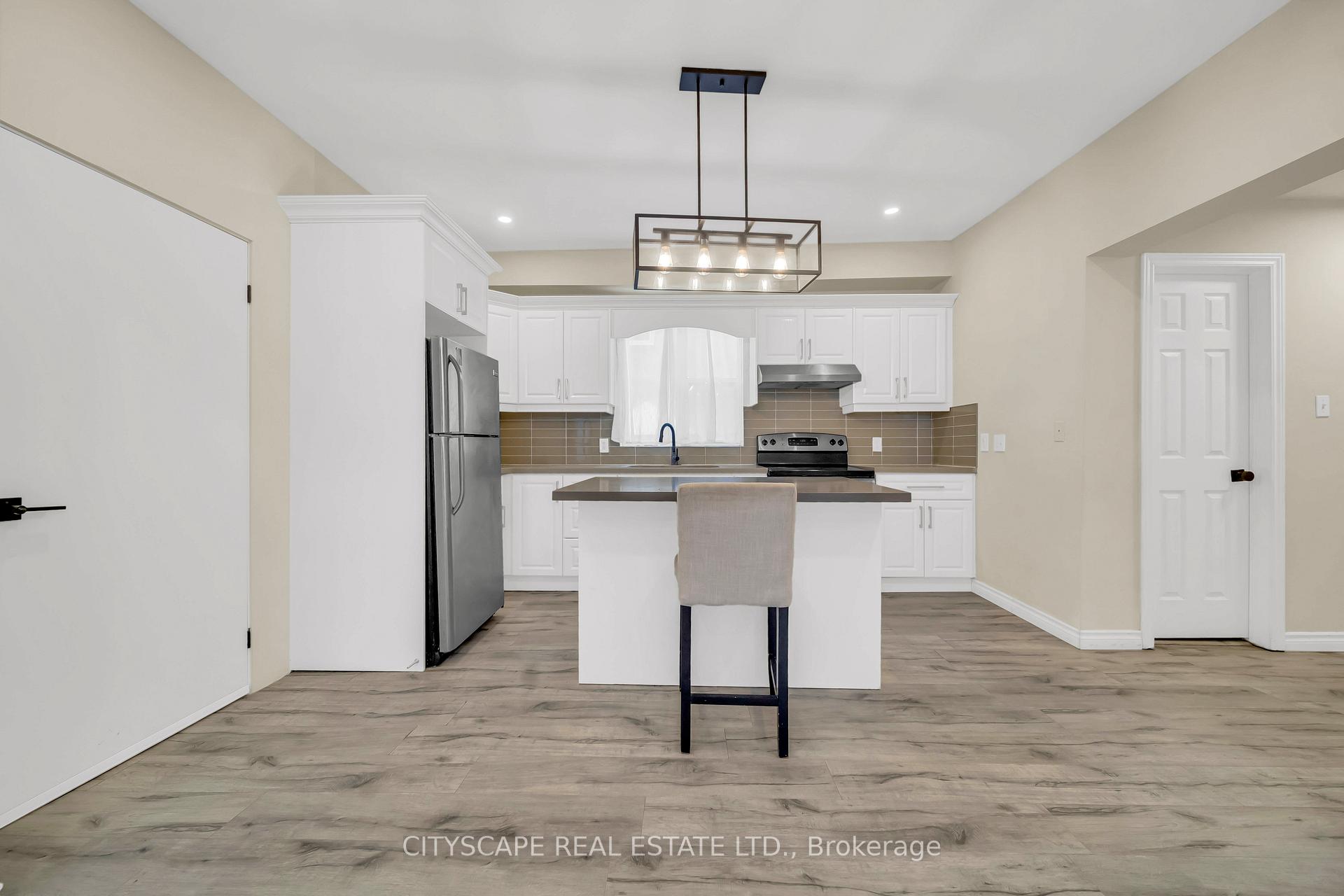 Photo 9 of 285 Borden Avenue S, Kitchener — HOMEH