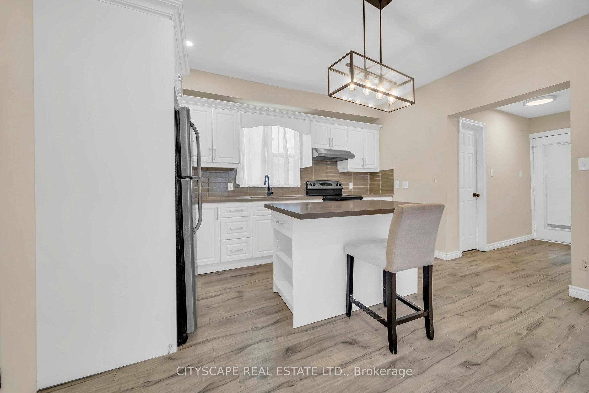 Photo 27 of 285 Borden Avenue S, Kitchener — HOMEH