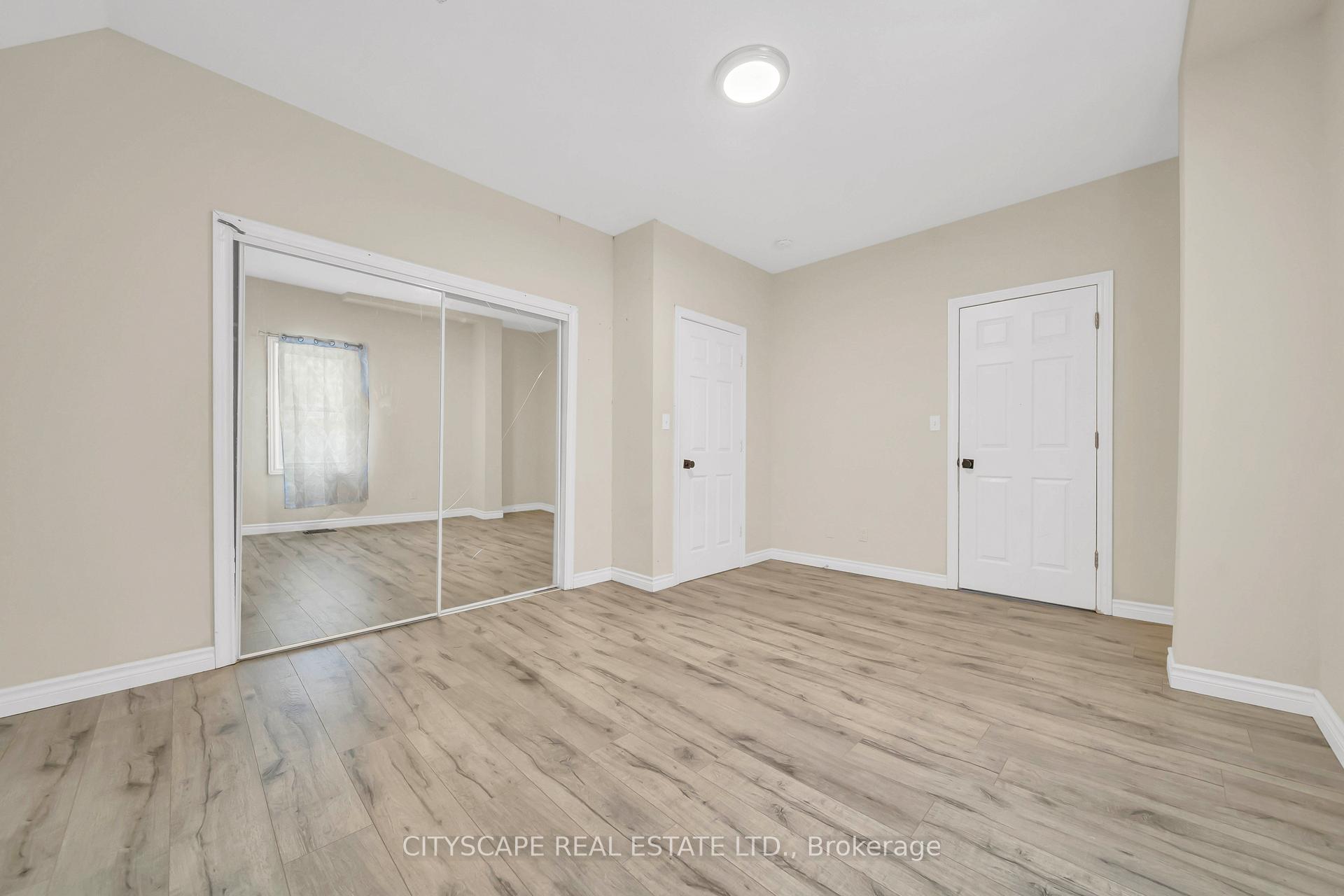 Photo 19 of 285 Borden Avenue S, Kitchener — HOMEH