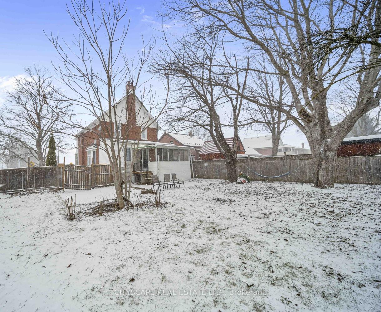 Photo 11 of 285 Borden Avenue S, Kitchener — HOMEH