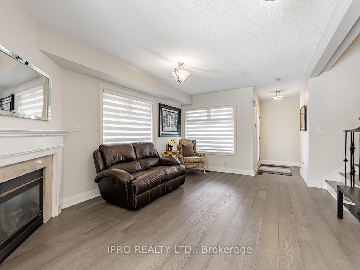 Photo 5 of 11 Carriage House Road, Caledon, Bolton East — HOMEH