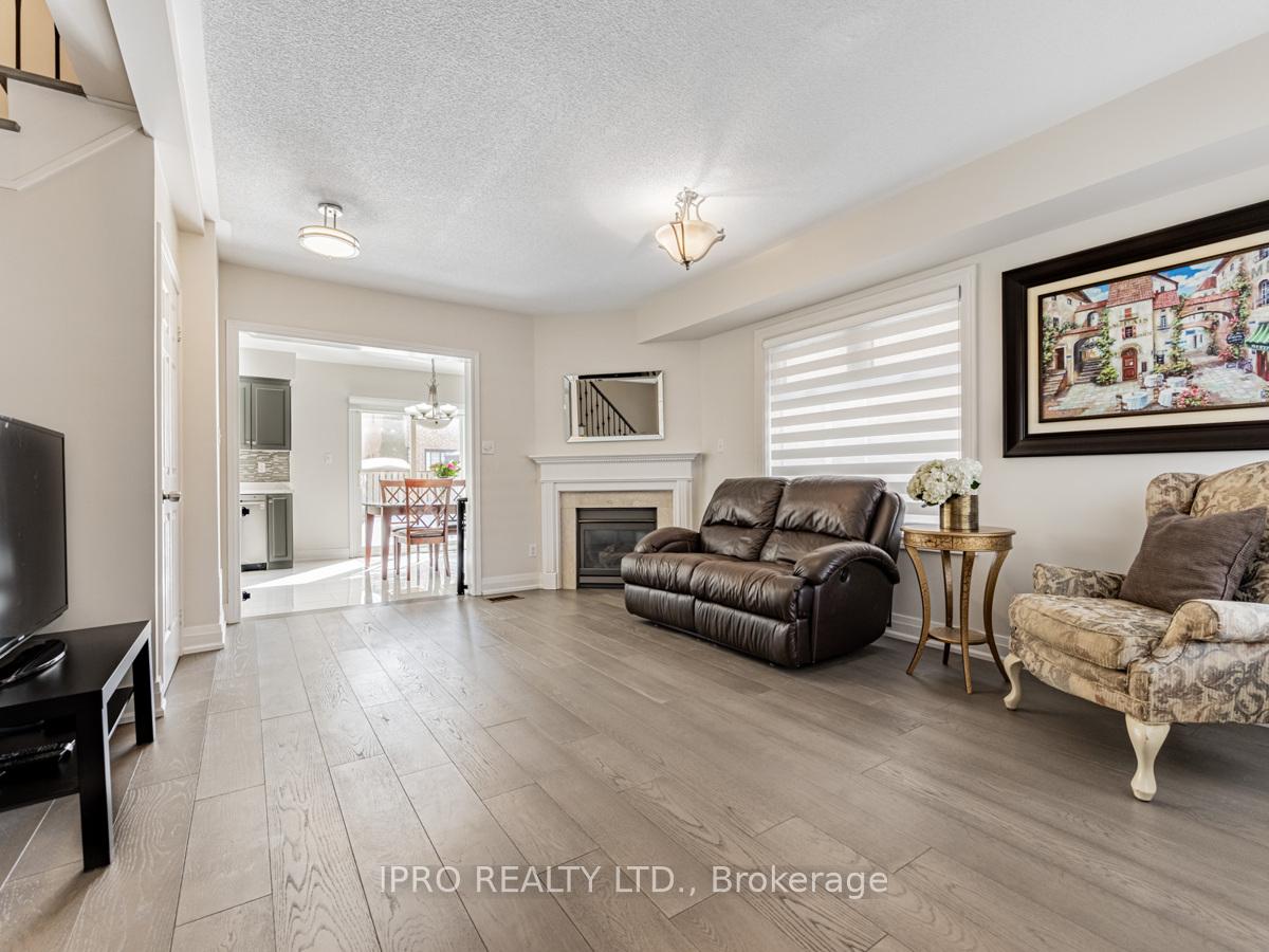 Photo 4 of 11 Carriage House Road, Caledon, Bolton East — HOMEH