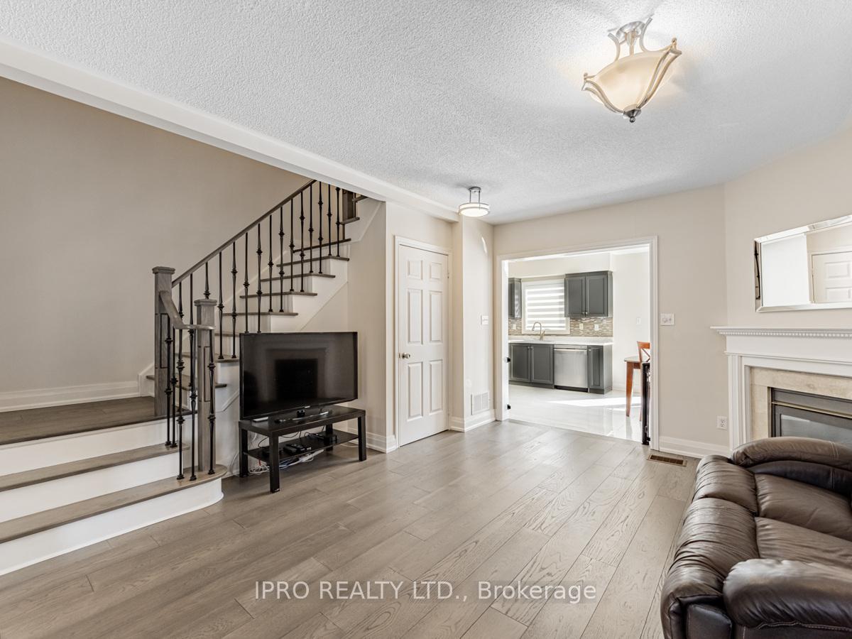 Photo 7 of 11 Carriage House Road, Caledon, Bolton East — HOMEH