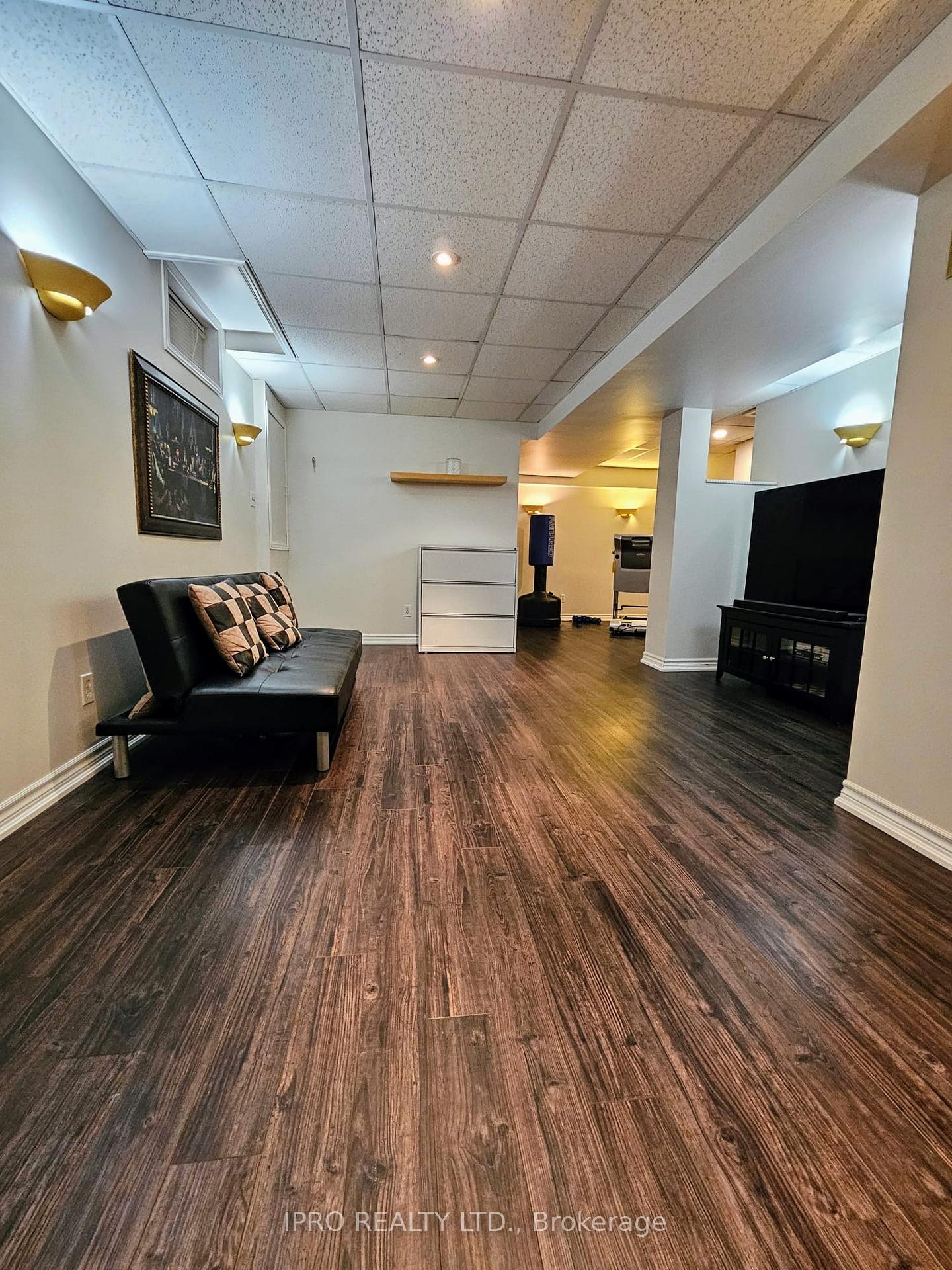 Photo 36 of 11 Carriage House Road, Caledon, Bolton East — HOMEH