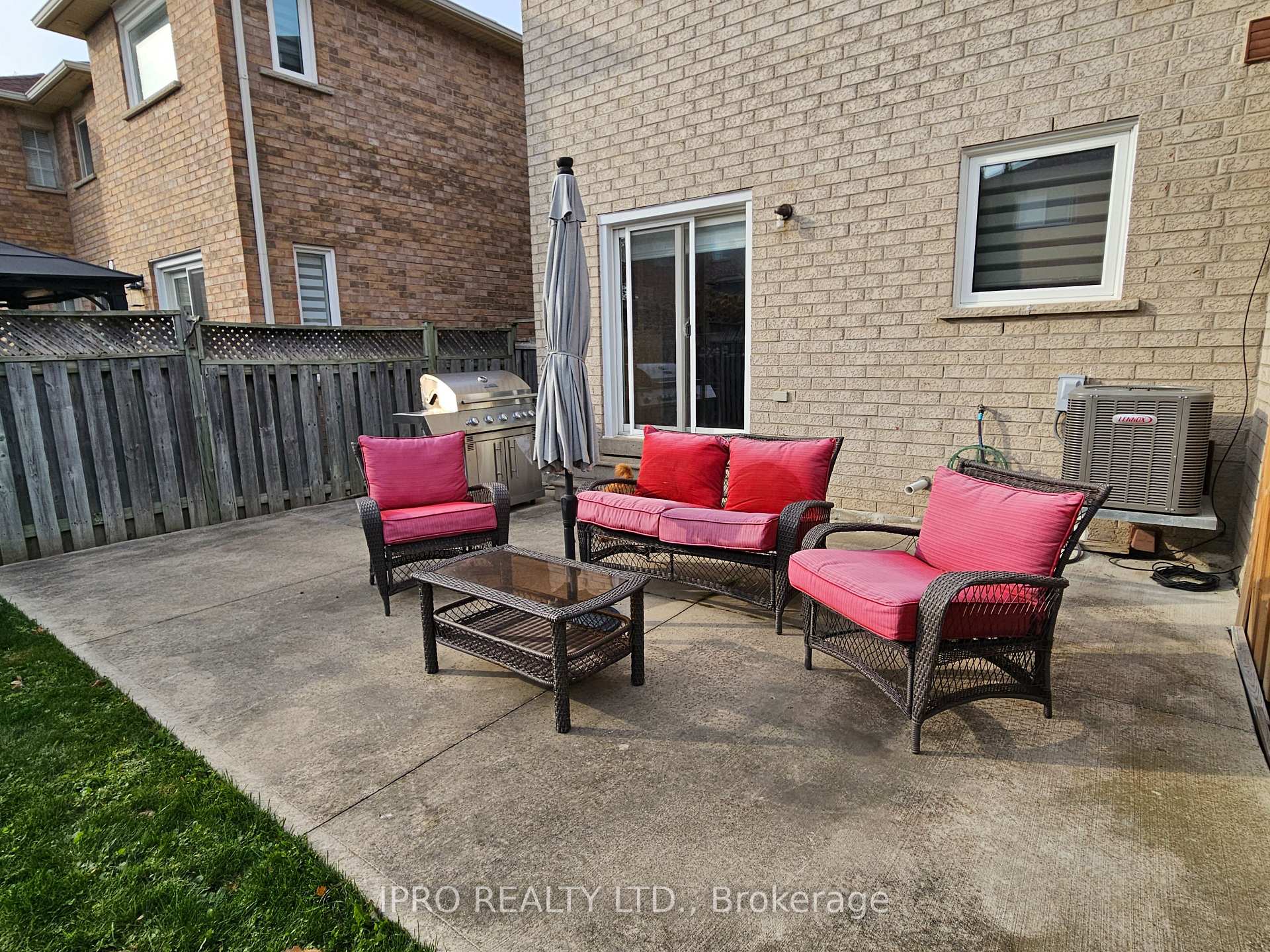 Photo 33 of 11 Carriage House Road, Caledon, Bolton East — HOMEH