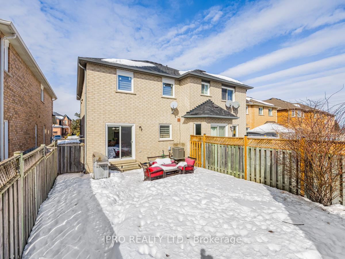 Photo 34 of 11 Carriage House Road, Caledon, Bolton East — HOMEH