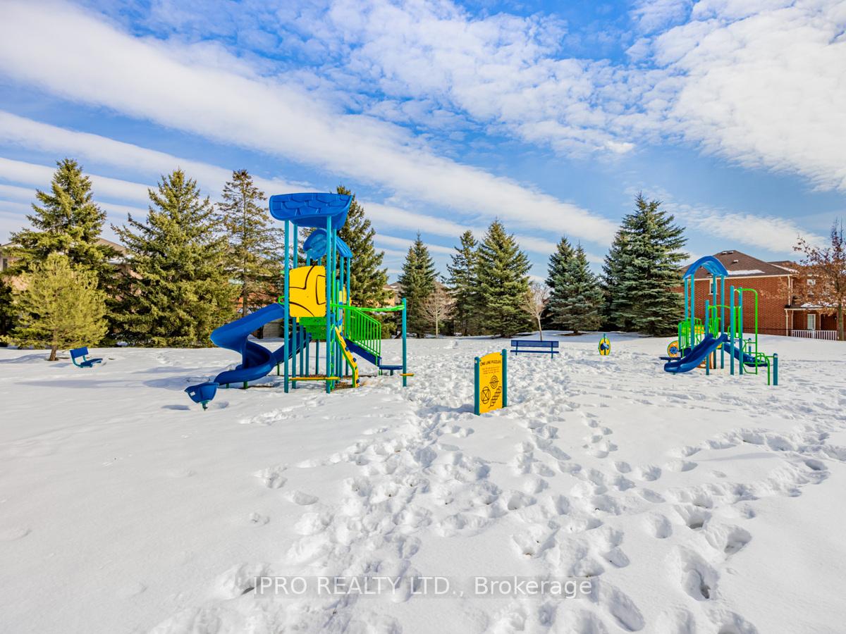 Photo 31 of 11 Carriage House Road, Caledon, Bolton East — HOMEH