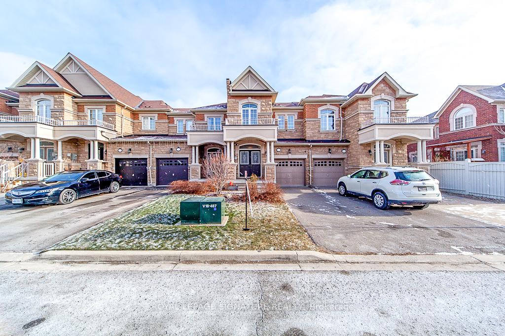 Photo 1 of 15 Overlander Way, Vaughan, Patterson — HOMEH