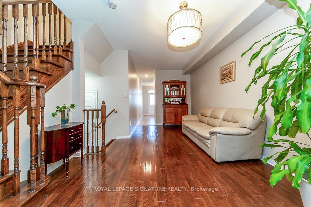 Photo 29 of 15 Overlander Way, Vaughan, Patterson — HOMEH