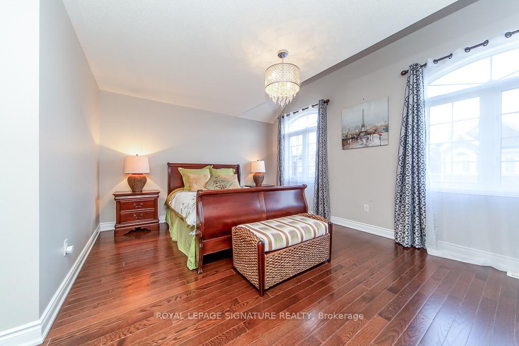 Photo 26 of 15 Overlander Way, Vaughan, Patterson — HOMEH